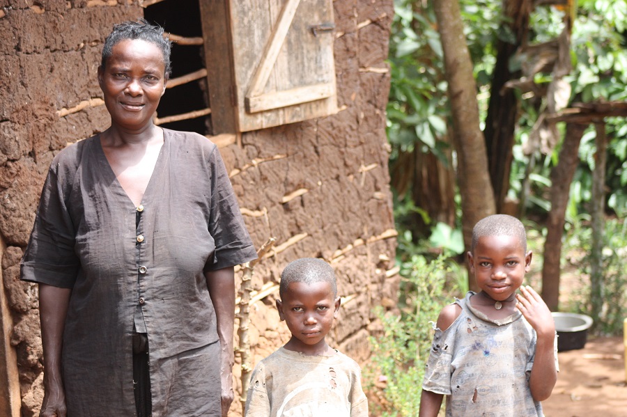 Jjjajja, Castol, and Francis