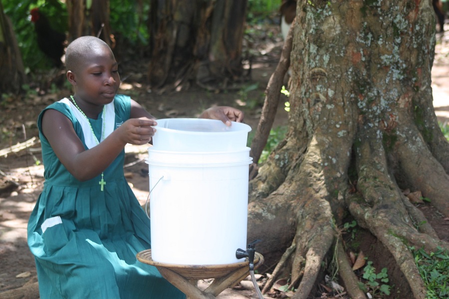 Placing the strainer in the bucket filter