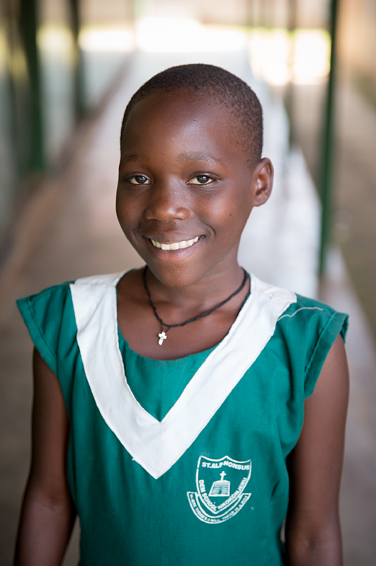 Cleire in her day school uniform (Photo Credit: Tina LeAnn Photography)