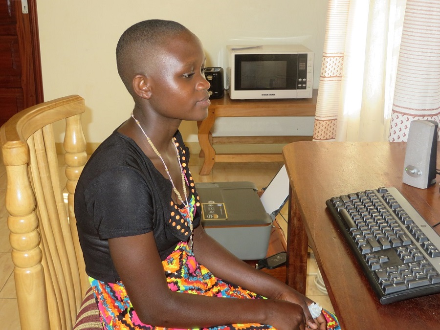 Eva in a conversation about her nursing education via Skype. Eva in a conversation about her nursing education via Skype.