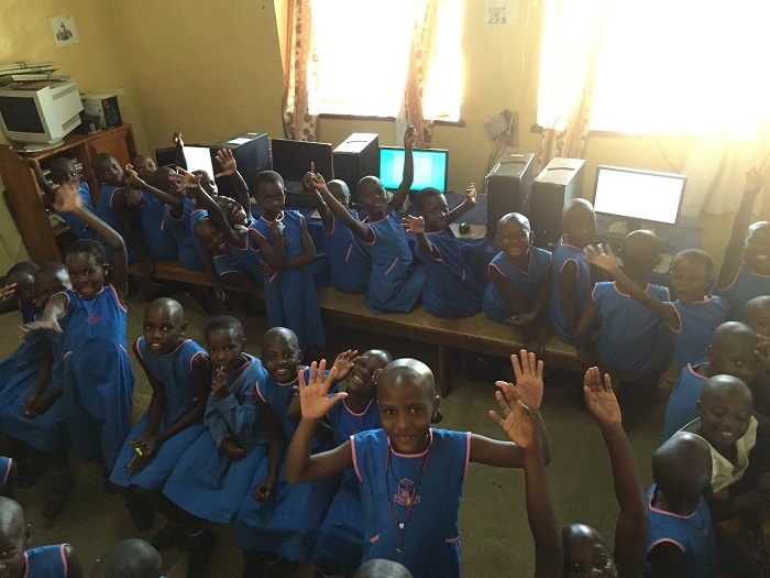 child_sponsorship_programs_computer_class.jpg