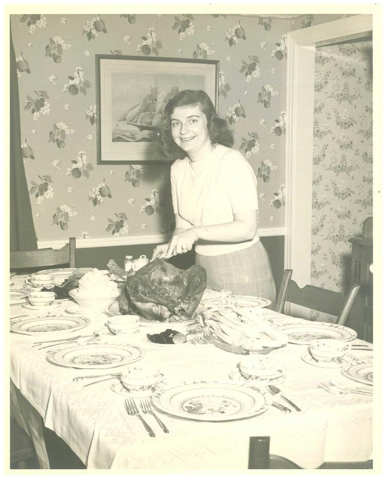 Mom_at_Thanksgiving_Table