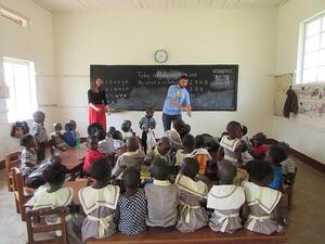 Catherin-and-Kollin-teach-the-St_Anthony-students